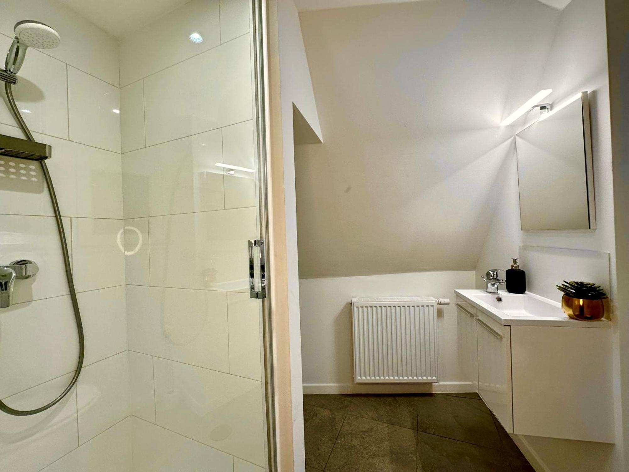 Luxury By Rikas Apartment *